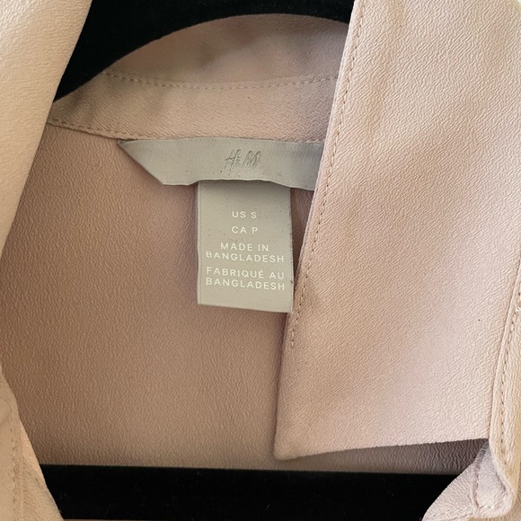 H&M Pale Pink Blouse - Picture 2 of 2